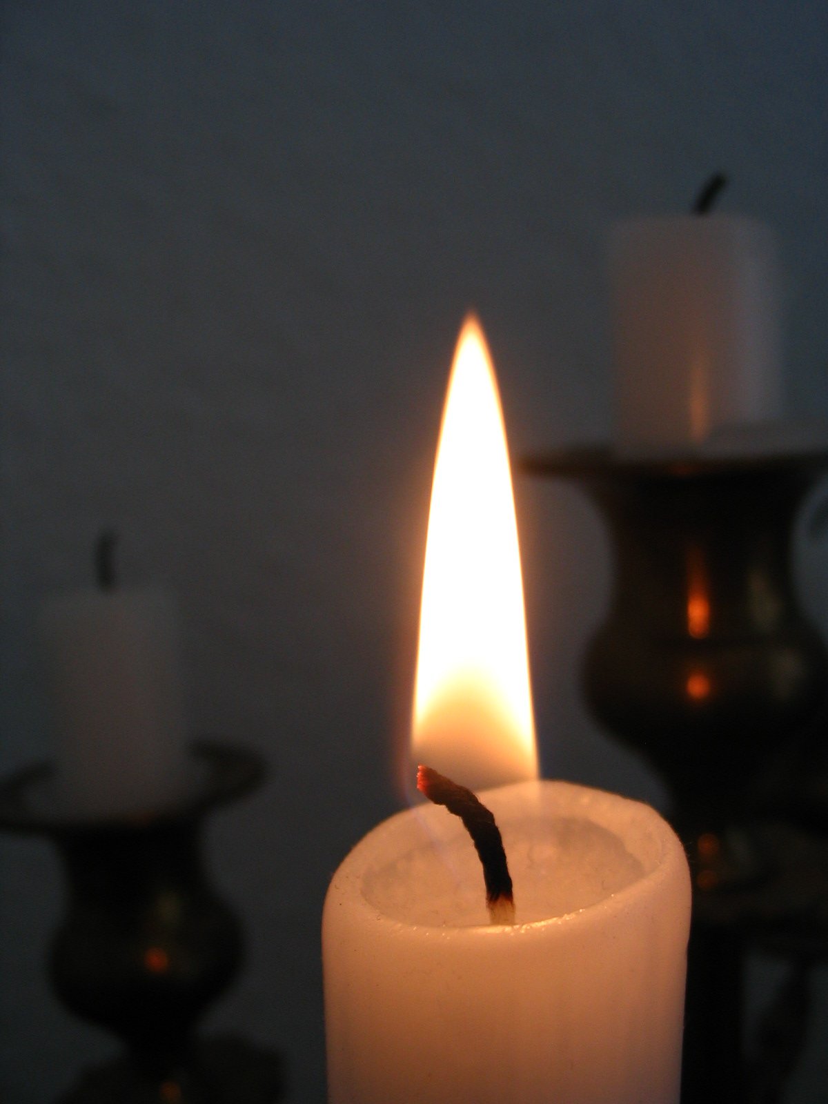 Vela acesa
